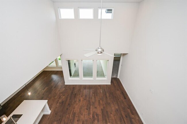 Building Photo - 21827 Erskine Peaks Pl