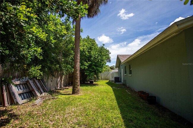 Building Photo - 2198 Oak Grove Dr