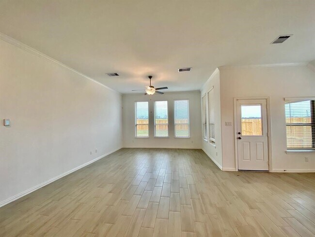 Building Photo - 8710 Morning Glow Dr