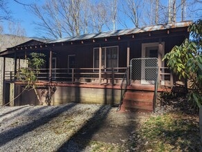 Building Photo - 139 Cradle Rock Rd