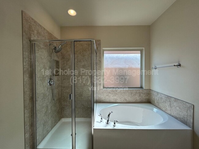 Building Photo - 15736 Barton Ridge Dr