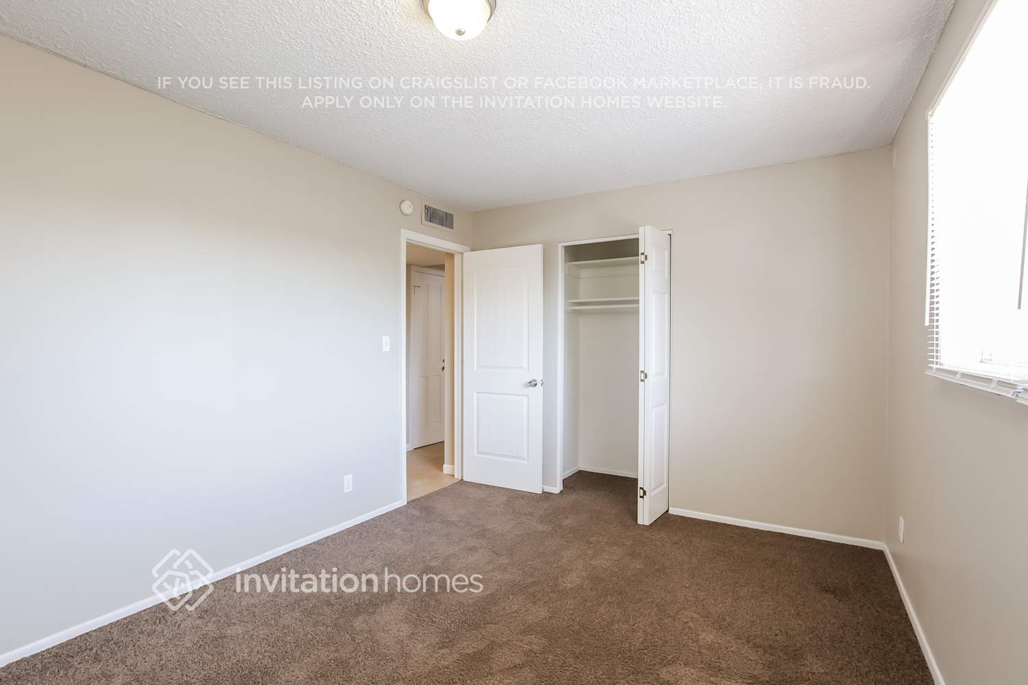 Building Photo - 3221 E Captain Dreyfus Ave