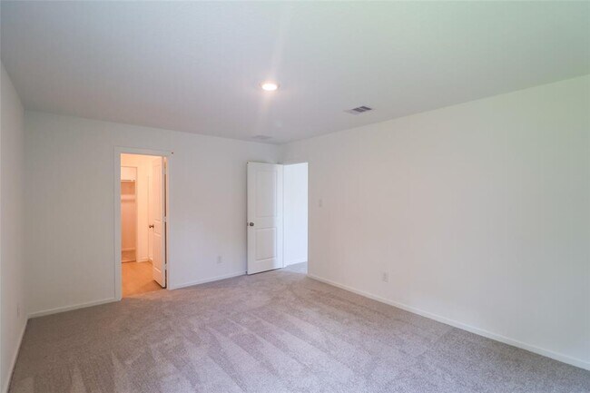 Building Photo - 31371 Black Cherry St