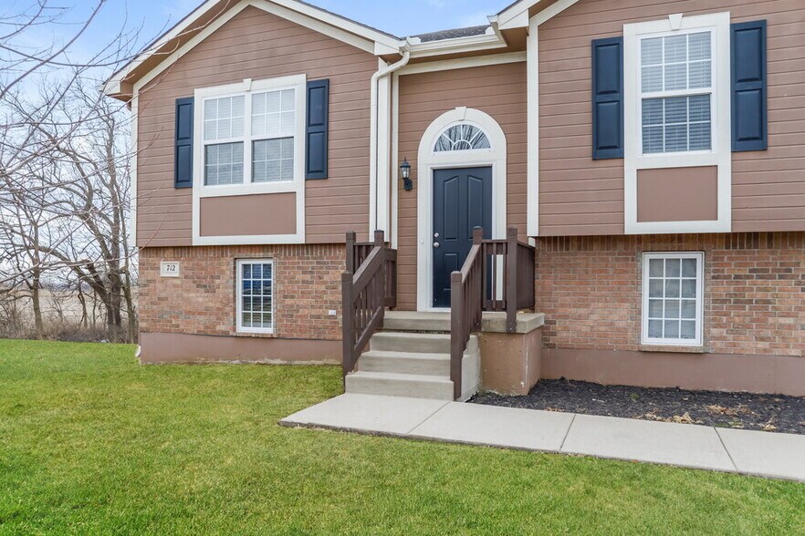 Building Photo - 712 Hibiscus Cir