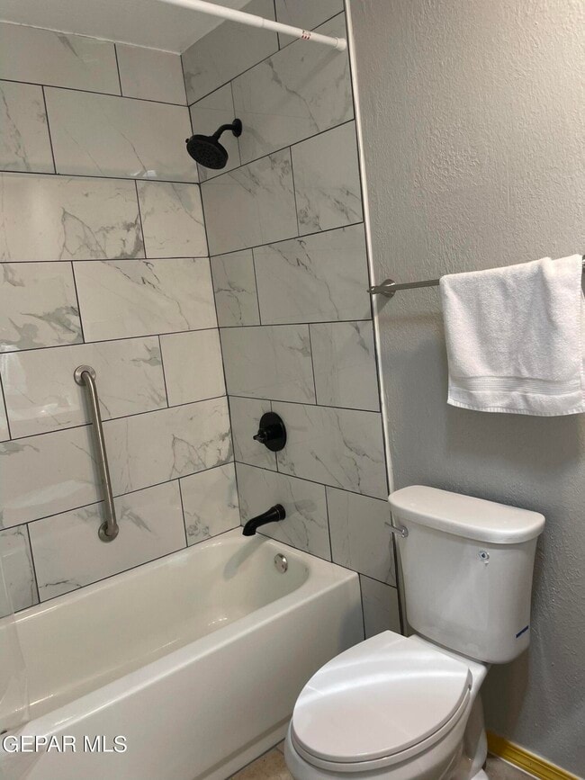 Building Photo - 10604 Fieldrock Ct