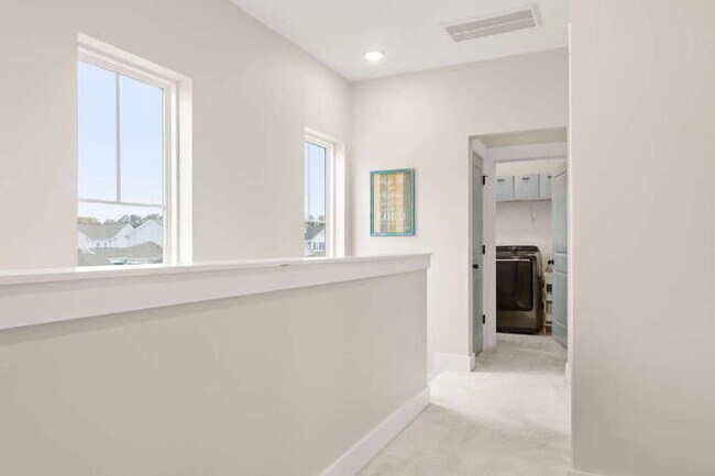 Building Photo - 115 Winding Branch Dr