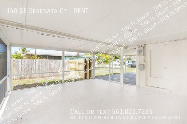 Building Photo - 140 SE Serenata Ct