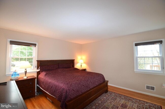 Building Photo - 6901 Stoneybrooke Ln