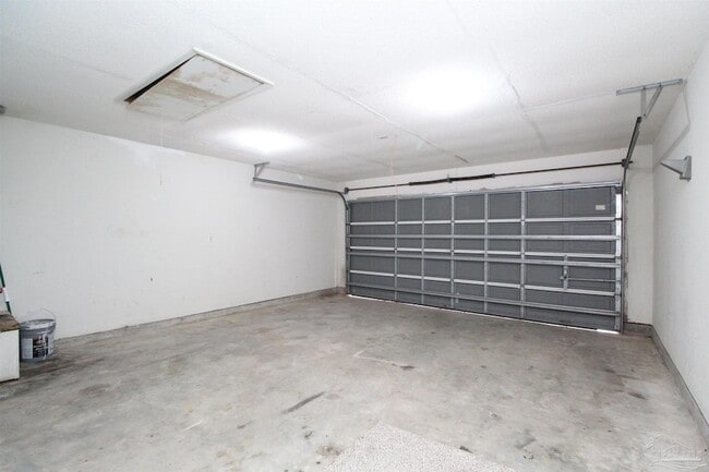 Building Photo - 2081 Sequoia Cir