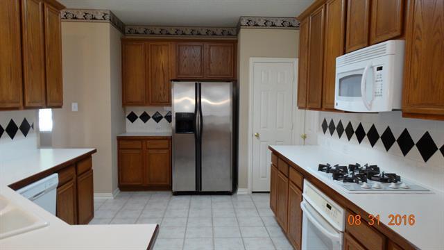 Building Photo - 8026 Palisades Dr