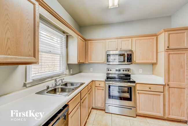 Building Photo - 329 Dulaine Cove