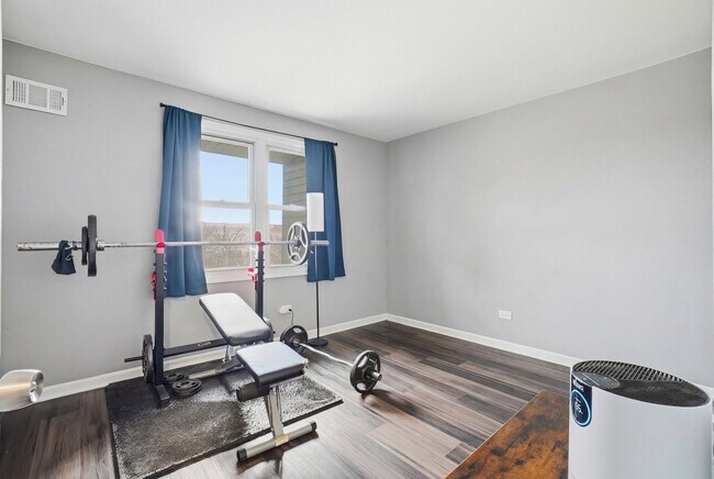 Building Photo - 12738 Kenneth Ave