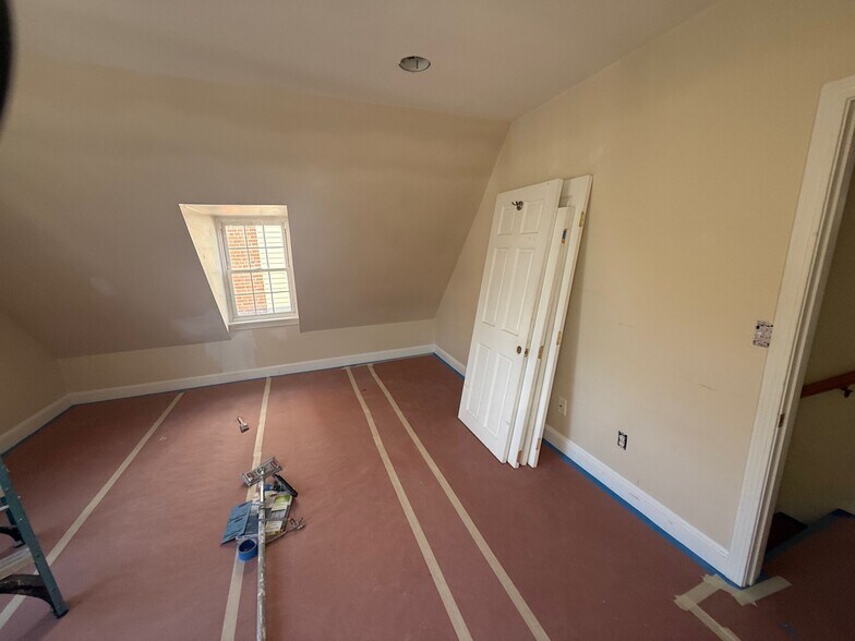 Building Photo - 5 Clarken Ct