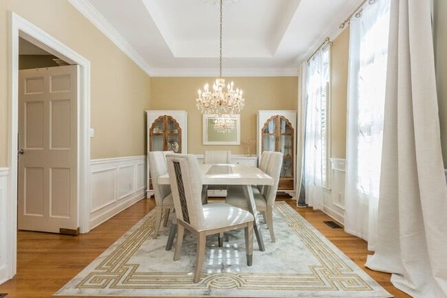 Building Photo - North Druid Hills Hidden Gem! 4Bed-4Bath, Hardwood Floors, Available NOW!