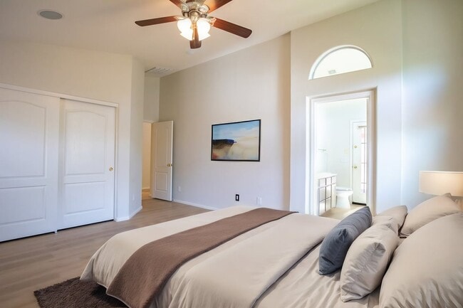 Building Photo - Spacious North Phoenix Home