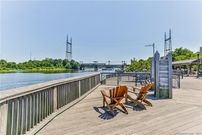 Building Photo - 33 N Water St