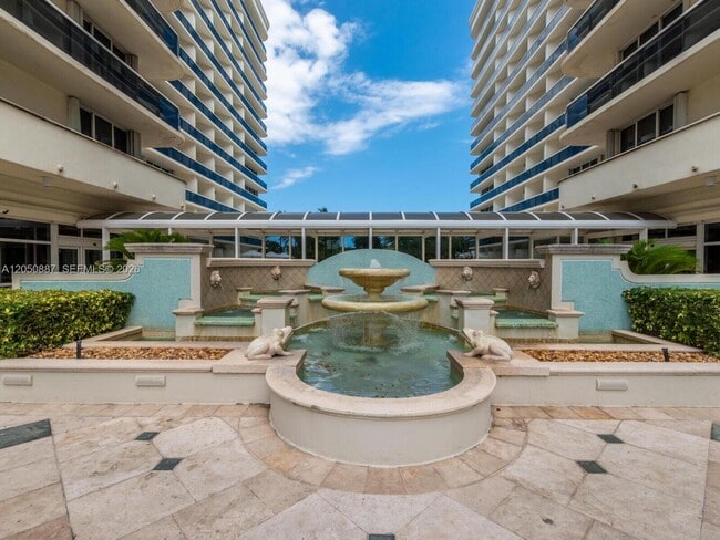 Building Photo - 9595 Collins Ave