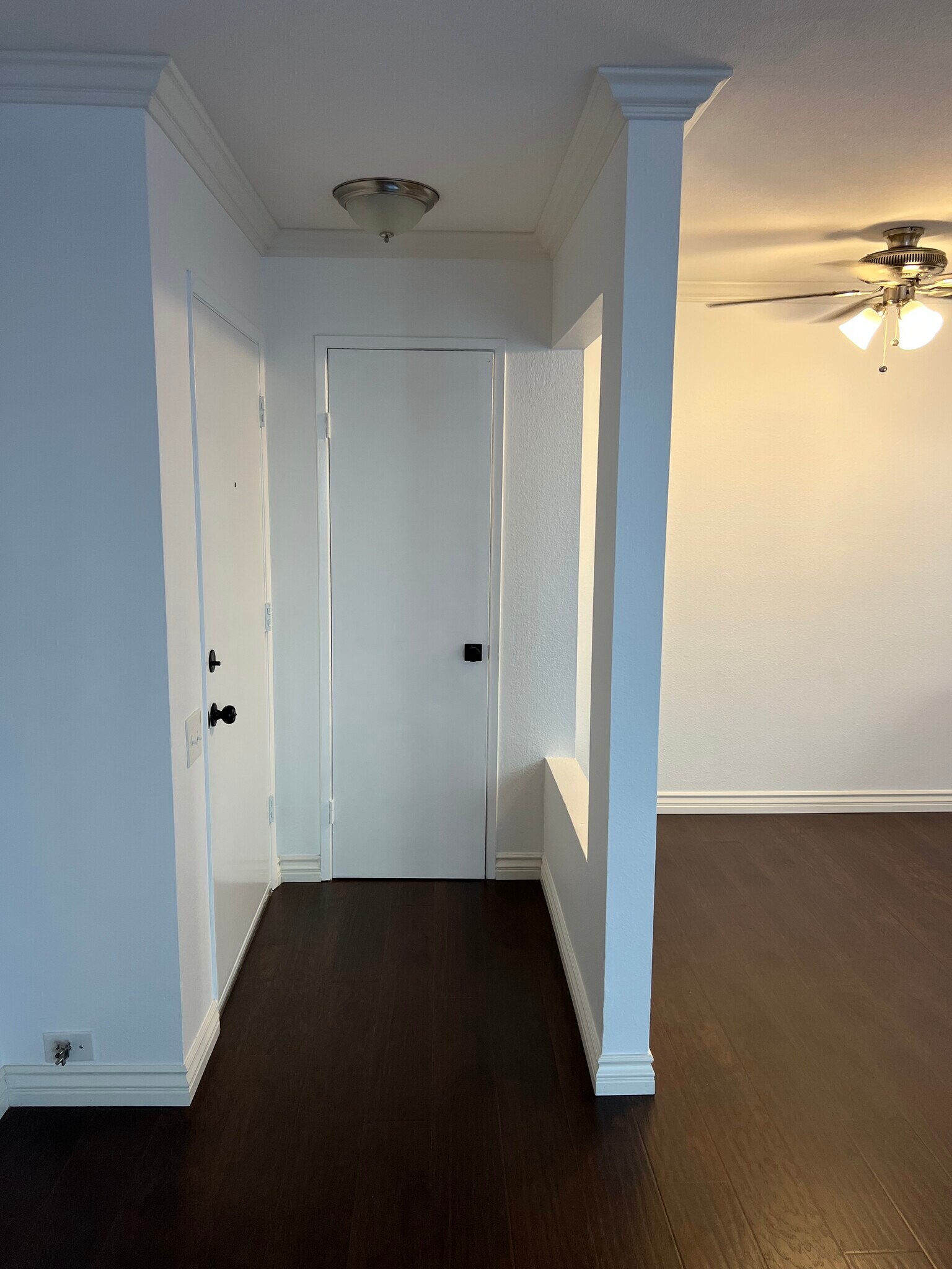 Building Photo - 1375 Caminito Gabaldon