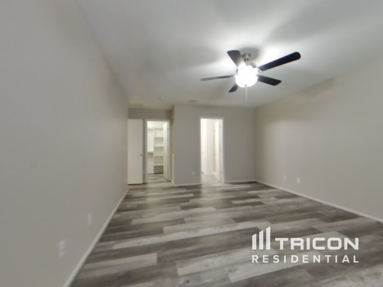 Building Photo - 2047 W San Tan Hills Dr