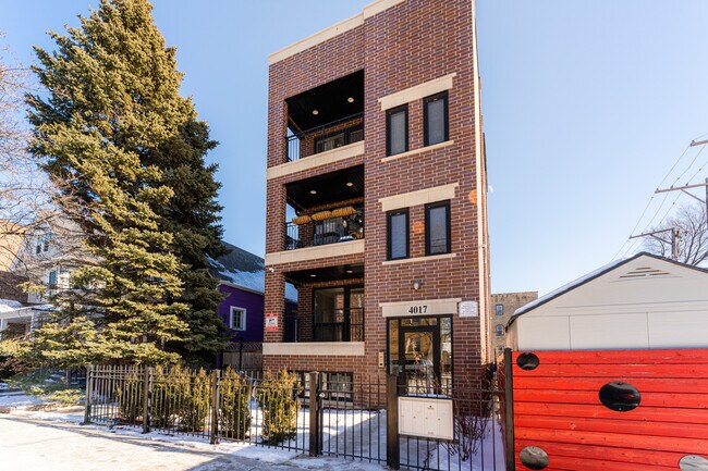 Primary Photo - 4017 N Monticello Ave