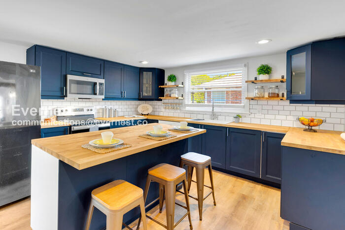 Building Photo - 1605 Straightway Ave