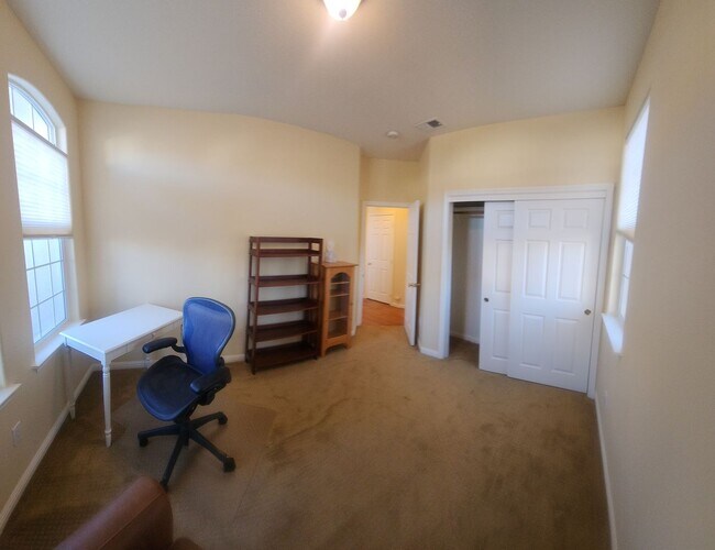 Building Photo - 2311 Glenn St