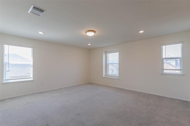 Building Photo - 8203 Knoxville Trl