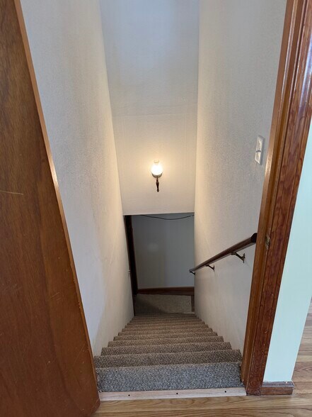 Building Photo - 29 Holden Rd