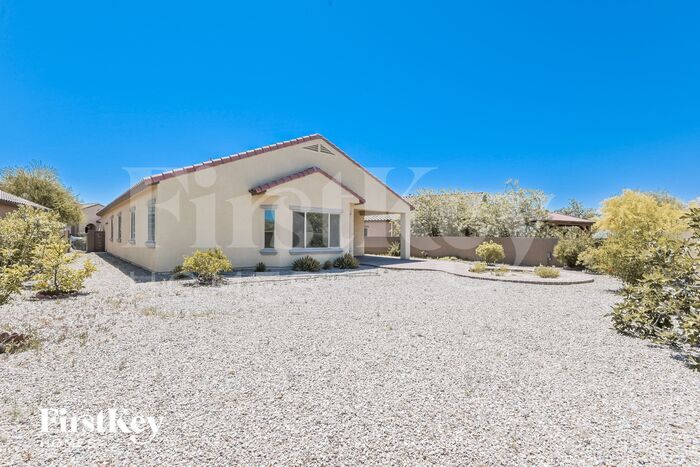 Building Photo - 8075 N Circulo El Palmito