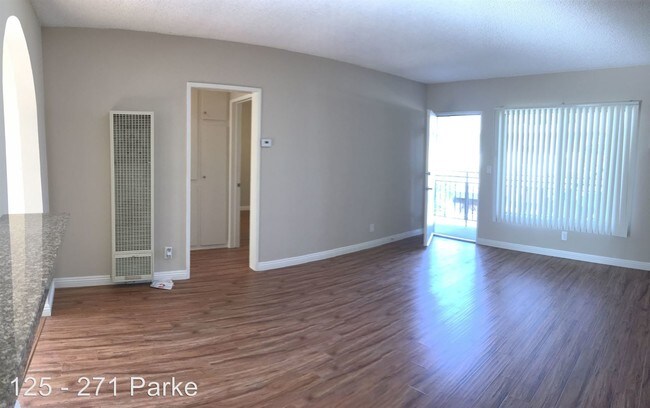 Building Photo - 271 Parke St