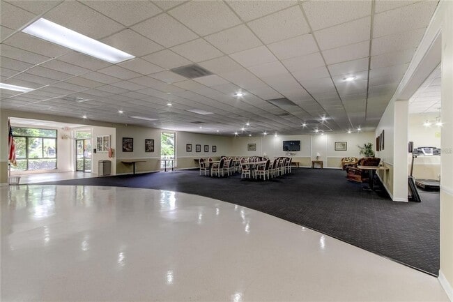 Building Photo - 3295 Fox Chase Cir