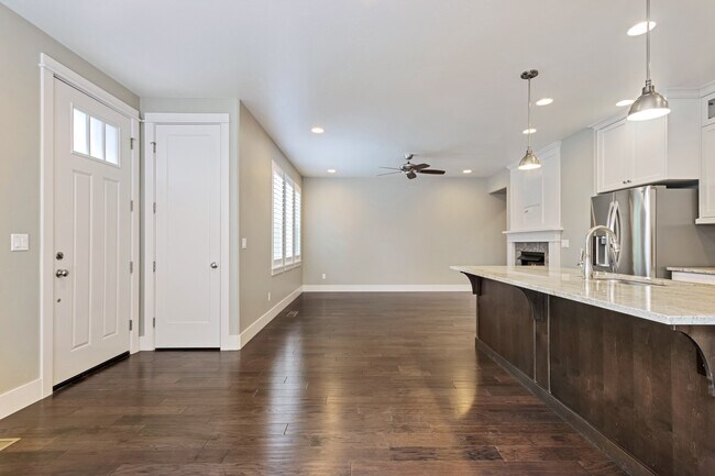 Building Photo - 3846 S Caddis Pl