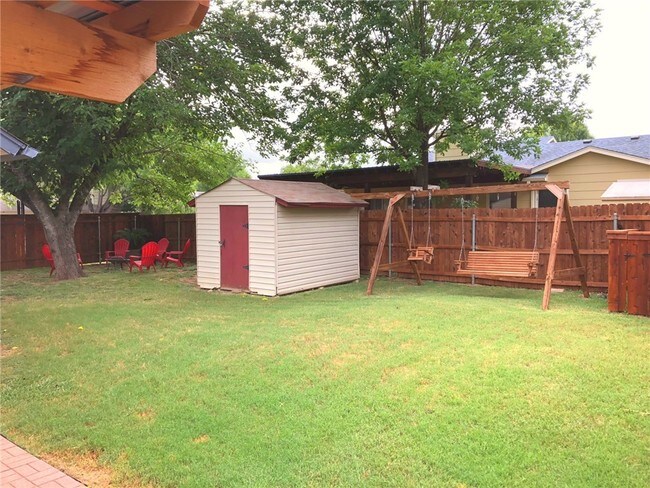Building Photo - 3609 Alexandria Dr