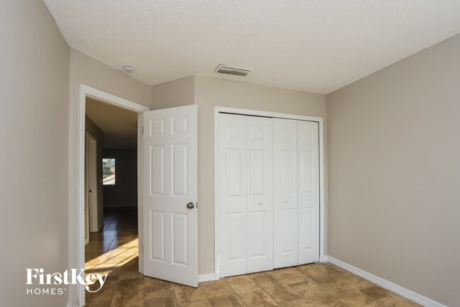 Building Photo - 1503 Chepacket St