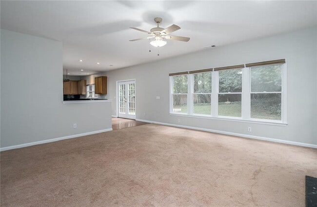 Building Photo - 174 Ennisbrook Dr SE
