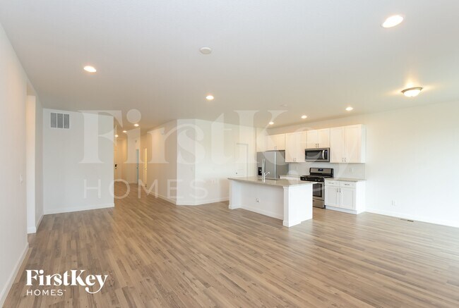 Building Photo - 496 Kansas Ave