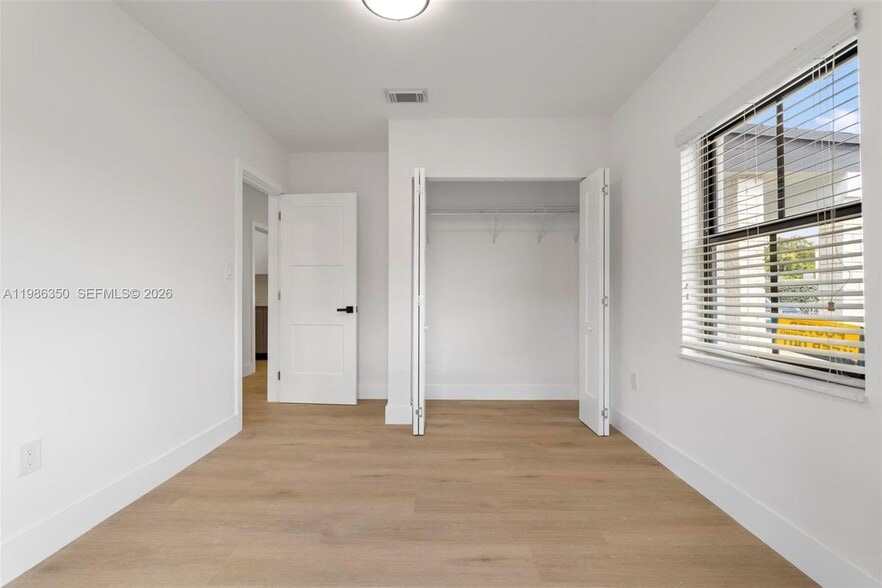 Building Photo - 1060 NW 35th Ave