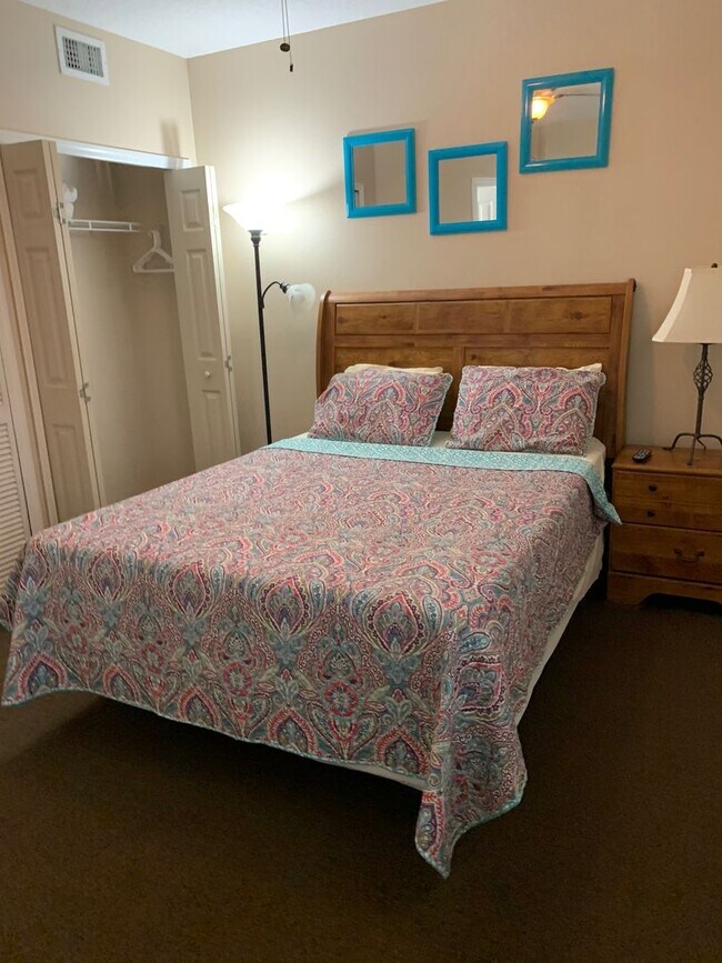 Building Photo - 2777 N Poinciana Blvd