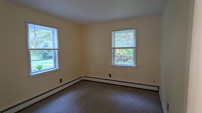 Building Photo - Charming 2-Bedroom 1-Bathroom Single Family Home Near Foxwoods