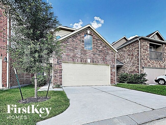 Building Photo - 17006 Amarose Dr