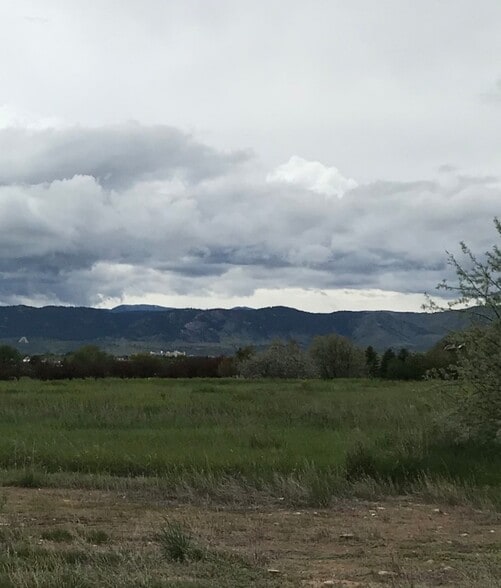 Building Photo - 2121 Saison St