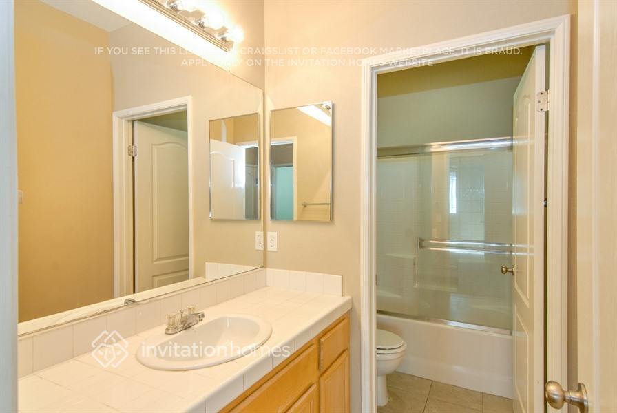 Building Photo - 1008 Cypress Dr