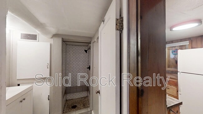 Building Photo - 1520 E Pikes Peak Ave