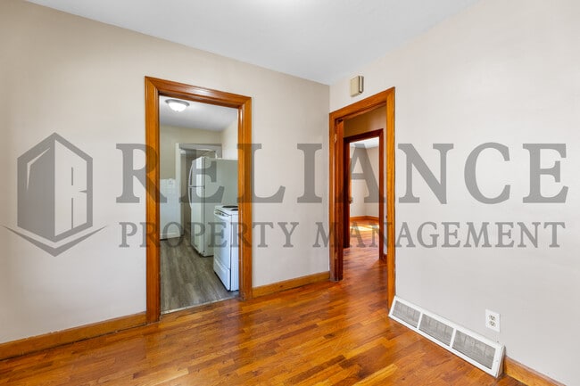 Building Photo - 440 S Osage St