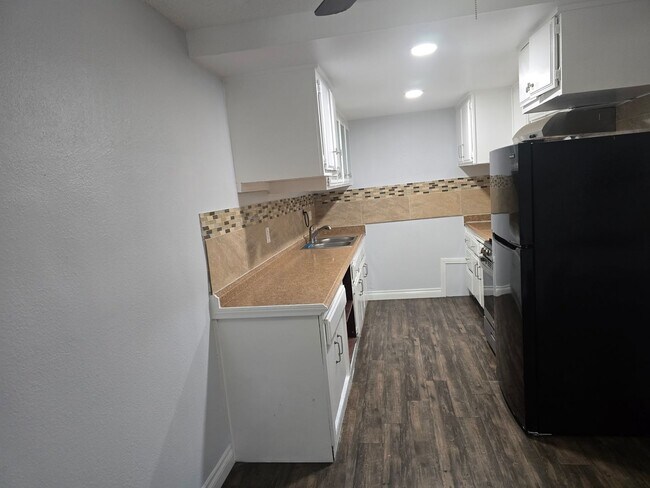 Building Photo - 9155 Pacific Ave