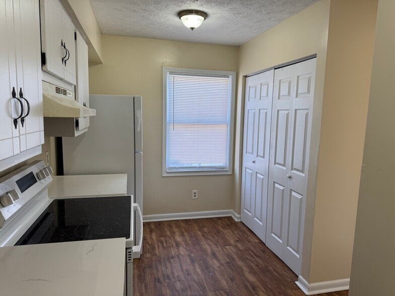 Building Photo - North Court Townhomes