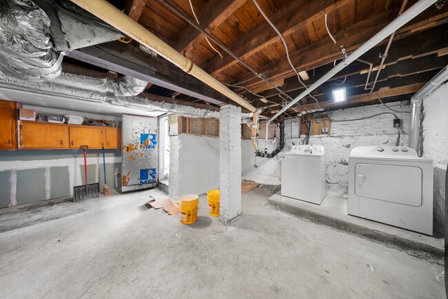 Building Photo - 78 Cutlery Ave