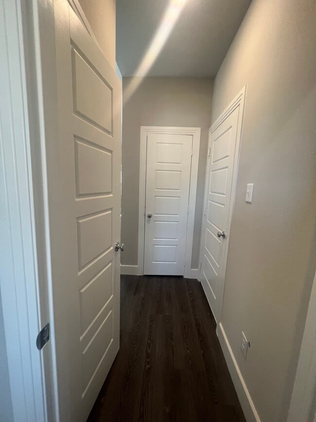 Building Photo - 1740 Eagle Landing