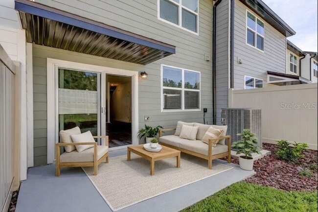 Building Photo - 11925 Sylvia St