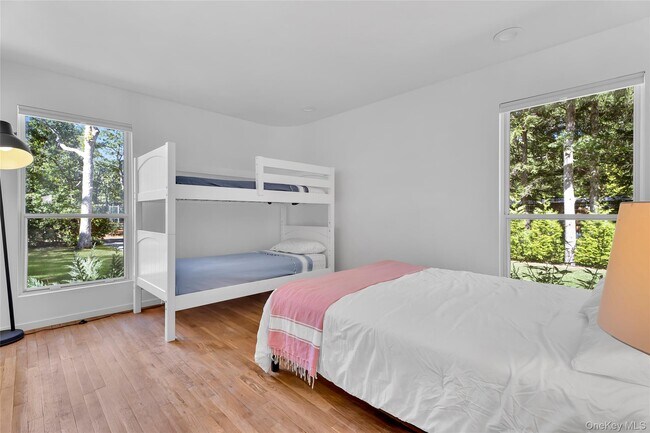 Building Photo - 26 Wintergreen Way